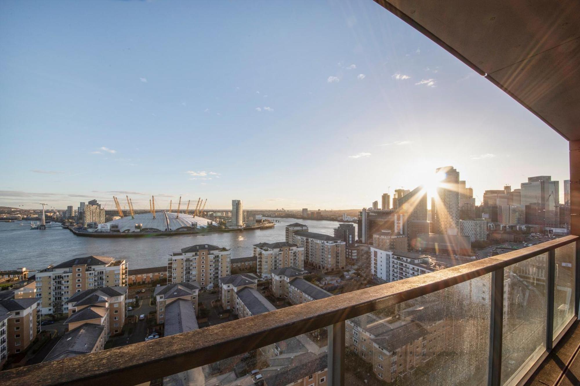 Canary Wharf & O2 London Ngoại thất bức ảnh